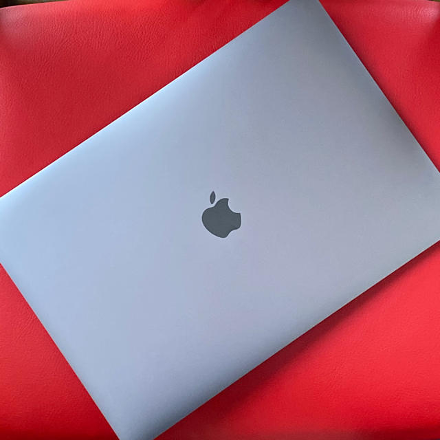MacBook Pro 15' スペースグレイ フルスペックノートPC