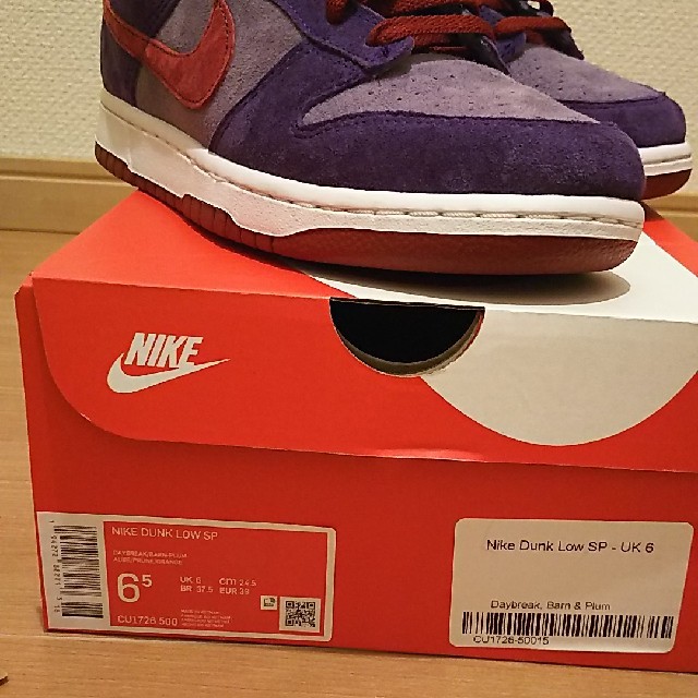 NIKE(ナイキ)のNIKE DUNK LOW PLUM プラム メンズの靴/シューズ(スニーカー)の商品写真