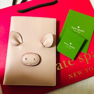 ケイトスペードニューヨーク(kate spade new york)のラスト1点★【正規品】ケイトスペード　ピッグ　パスケース(パスケース/IDカードホルダー)