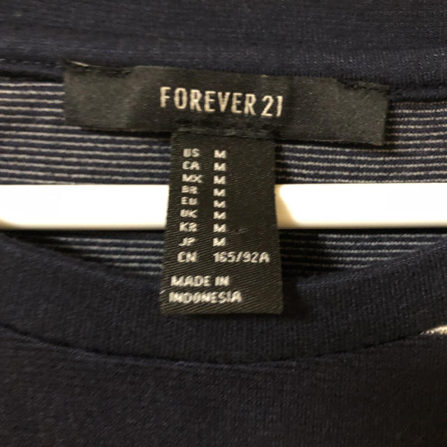 FOREVER 21(フォーエバートゥエンティーワン)のフォーエバー21 ロンT レディースのトップス(Tシャツ(長袖/七分))の商品写真
