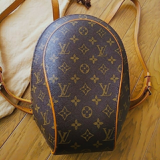 ルイヴィトン LOUIS VUITTON  エリプス サックアド リュック