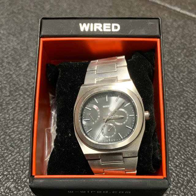 WIRED(ワイアード)のWIRED 腕時計　新品未使用　定価¥26,250 付属品全部有り メンズの時計(腕時計(アナログ))の商品写真
