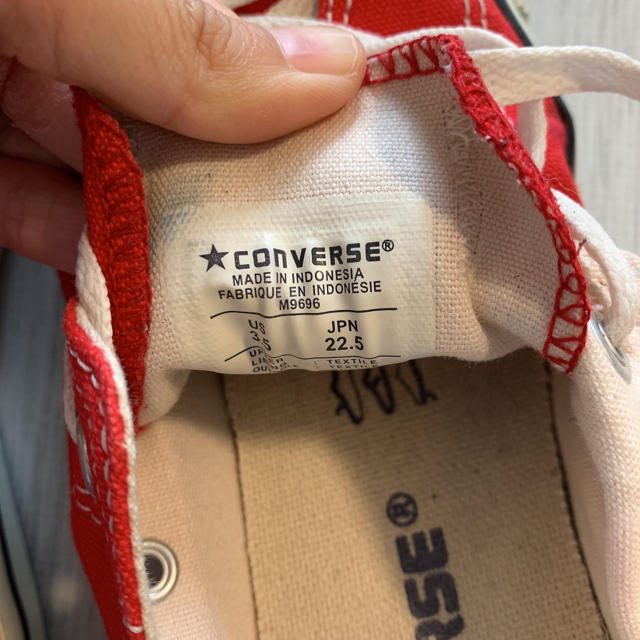 CONVERSE(コンバース)のconverse   ALL STAR 赤　22.5cm レディースの靴/シューズ(スニーカー)の商品写真