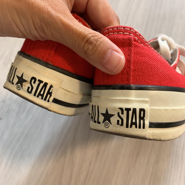 CONVERSE(コンバース)のconverse   ALL STAR 赤　22.5cm レディースの靴/シューズ(スニーカー)の商品写真