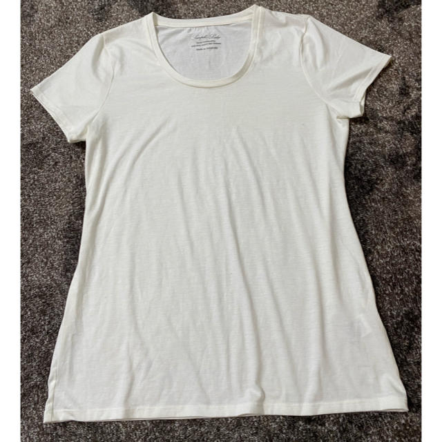 GU(ジーユー)のGU 白Tシャツ レディースのトップス(Tシャツ(半袖/袖なし))の商品写真