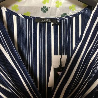 GUESS - 新品未使用 タグ付き GUESS ワンピース Mサイズ 送料込みの