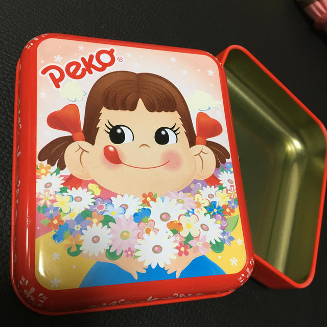 ペコちゃん缶　ペコキャンデー缶　不二家 エンタメ/ホビーのおもちゃ/ぬいぐるみ(キャラクターグッズ)の商品写真