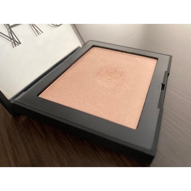 NARS(ナーズ)のNARS  ハイライティングパウダー 5220 CAPRI コスメ/美容のベースメイク/化粧品(その他)の商品写真