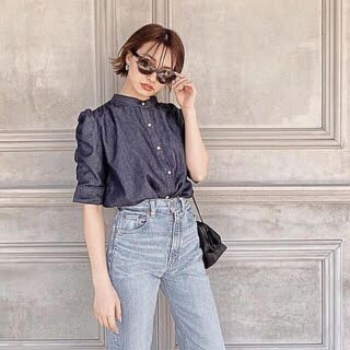 マウジー(moussy)のGATHER SLEEVE DENIM ブラウス　moussy(シャツ/ブラウス(長袖/七分))