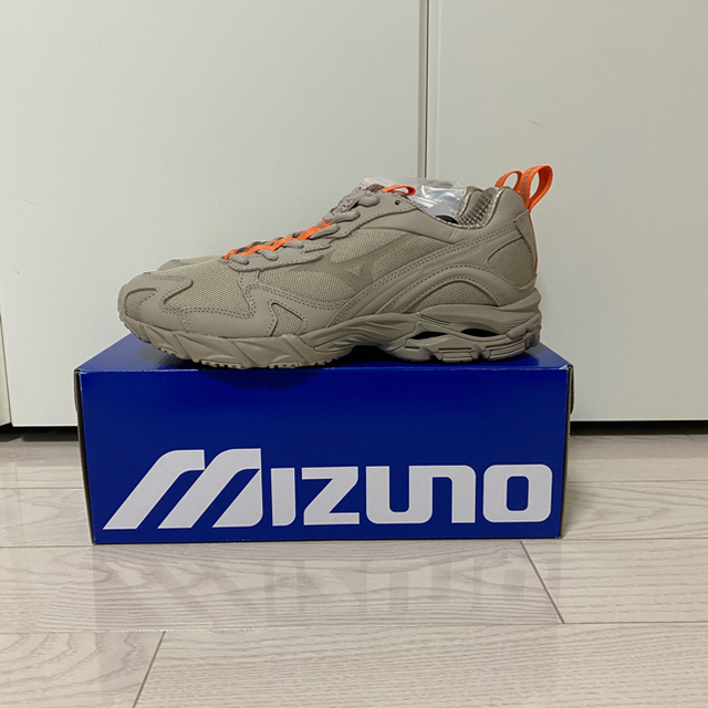 靴/シューズMIZUNO × BEAMS / "KAZOKU" WAVE RIDER 10