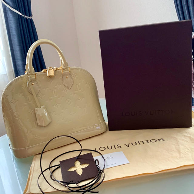 【美品】LOUIS VUITTON  ルイ・ヴィトン ヴェルニ  アルマ　PM