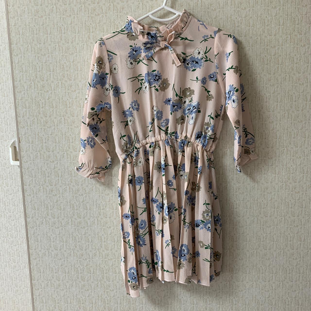 花柄ワンピース95cm キッズ/ベビー/マタニティのキッズ服女の子用(90cm~)(ワンピース)の商品写真