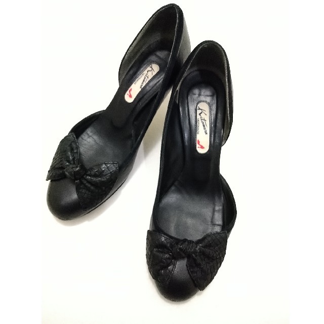 Kitamura(キタムラ)の匿名発送　USED　キタムラ　ラウンドトゥリボンパンプス　黒　23cm レディースの靴/シューズ(ハイヒール/パンプス)の商品写真