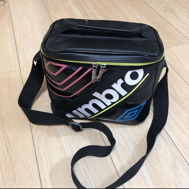 UMBRO(アンブロ)のアンブロ 保冷バッグ クーラー ボックス スポーツ/アウトドアのアウトドア(その他)の商品写真