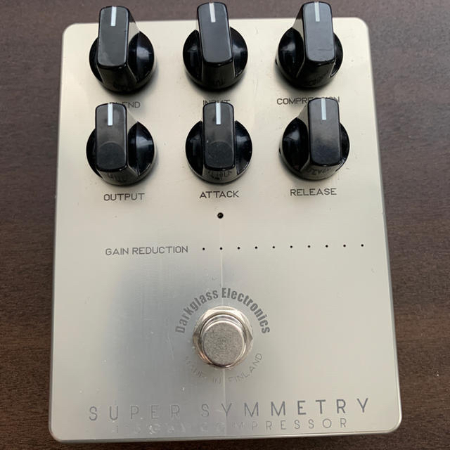 Darkglass Elactronics SUPER SYMMETRY 楽器のベース(ベースエフェクター)の商品写真