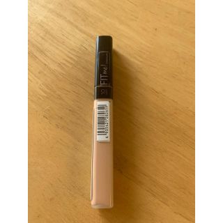 メイベリン(MAYBELLINE)のフィットミー コンシーラー 10 ピンク系のやや明るめの肌色用(6.8ml)(コンシーラー)