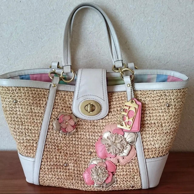 COACH(コーチ)のCOACH かごバッグ 花 レディースのバッグ(トートバッグ)の商品写真