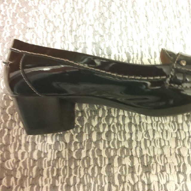 GINZA Kanematsu(ギンザカネマツ)の銀座かねまつ25.5エナメル レディースの靴/シューズ(ハイヒール/パンプス)の商品写真