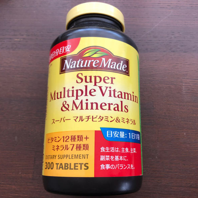 大塚製薬(オオツカセイヤク)のスーパーマルチビタミン&ミネラル　300日分 食品/飲料/酒の健康食品(ビタミン)の商品写真