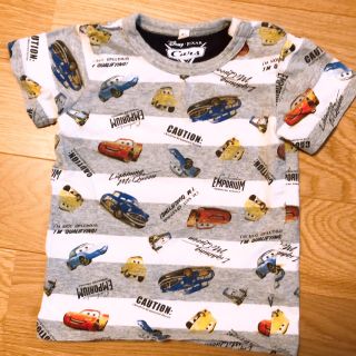 ディズニー(Disney)の大人気ディズニー　カーズTシャツ　美品(Tシャツ/カットソー)