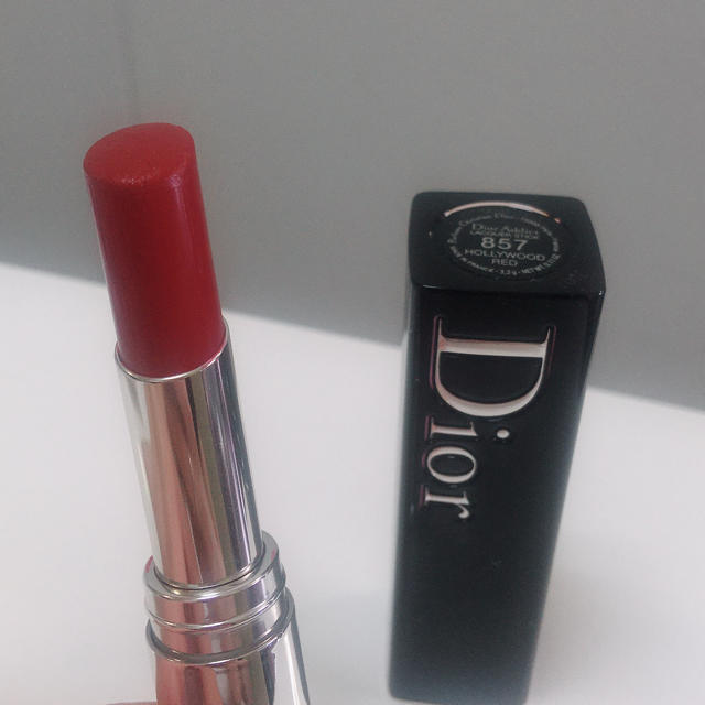 Dior(ディオール)のDior Addict ラッカースティック ハリウッドレッド コスメ/美容のベースメイク/化粧品(口紅)の商品写真