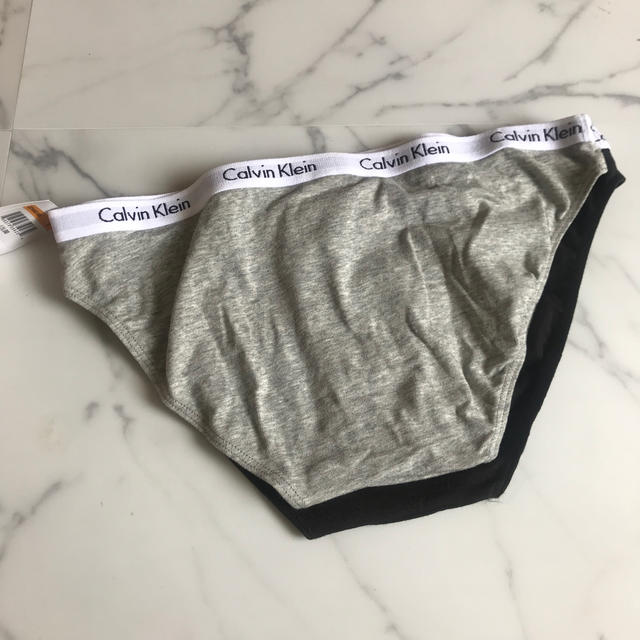 Calvin Klein(カルバンクライン)の新品未使用　ショーツ2点セット レディースの下着/アンダーウェア(ショーツ)の商品写真