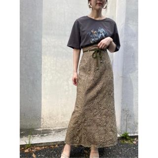 リリーブラウン(Lily Brown)のリリーブラウン♡刺繍レースマーメイドスカート(ひざ丈スカート)