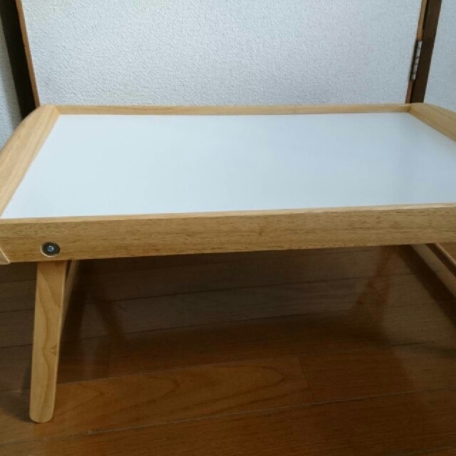 IKEA　ベッドトレイ インテリア/住まい/日用品の机/テーブル(折たたみテーブル)の商品写真