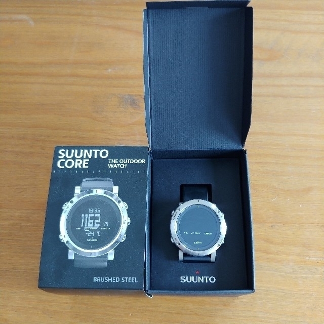 SUUNTO(スント)のスント SUUNTO CORE Brushed Steel　 メンズの時計(腕時計(デジタル))の商品写真