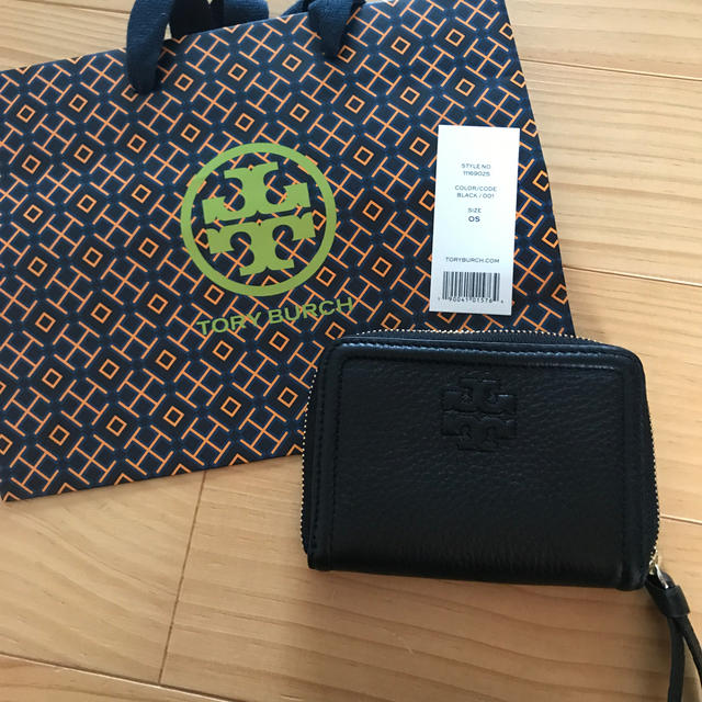 Tory Burch(トリーバーチ)の新品未使用　トリーバーチ　財布　小銭入れ　キーリング　黒 レディースのファッション小物(コインケース)の商品写真