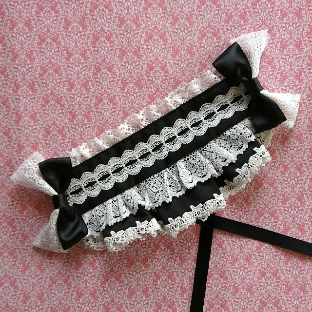 【購入不可】ハーフボンネット風ヘッドドレス 黒×オフ白 ハンドメイドのアクセサリー(ヘアアクセサリー)の商品写真