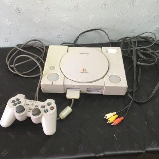 プレイステーションSCPH-7500本体 と　メモリカード　【値下げ】(家庭用ゲーム機本体)