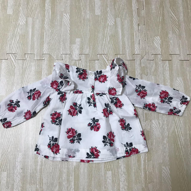 GAP Kids(ギャップキッズ)の【新品】白地花柄チュニック キッズ/ベビー/マタニティのベビー服(~85cm)(シャツ/カットソー)の商品写真