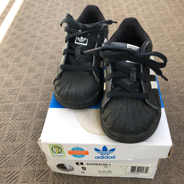 adidas(アディダス)のadidas 子供靴 キッズ/ベビー/マタニティのキッズ靴/シューズ(15cm~)(スニーカー)の商品写真