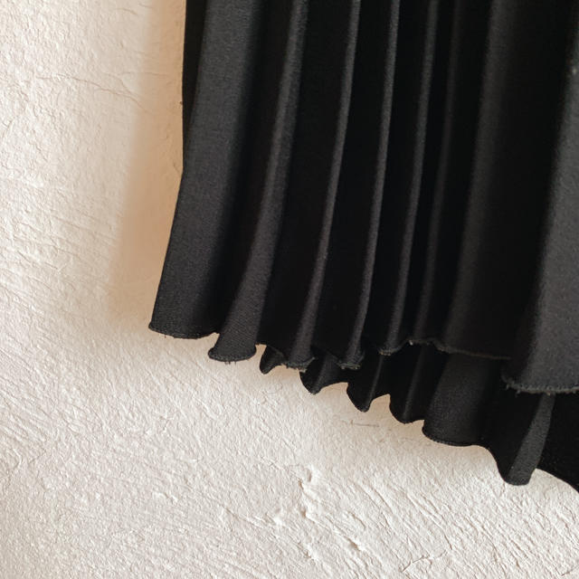 Santa Monica(サンタモニカ)の　プリーツスカート ロングスカート　黒　美品　シンプル　ヴィンテージ  レディースのスカート(ロングスカート)の商品写真