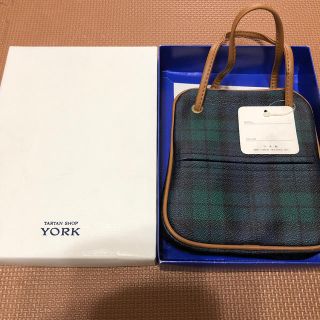 ヨークランド(Yorkland)のヨークランド YORKLAND　チェック柄小物入れ（ティシュケース付）(ポーチ)