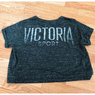 ヴィクトリアズシークレット(Victoria's Secret)のヴィクトリアシークレット　ジム　ヨガにクロップ丈ロゴTシャツ　xs グレー(Tシャツ(半袖/袖なし))