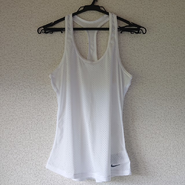 Nike 迅速発送 未使用 Nike タンクトップ メッシュ ホワイト S の通販 By Lucky Clover ナイキならラクマ Nike 迅速発送 未使用 Nike タンクトップ メッシュ ホワイト S の通販 By Lucky Clover ナイキならラクマ