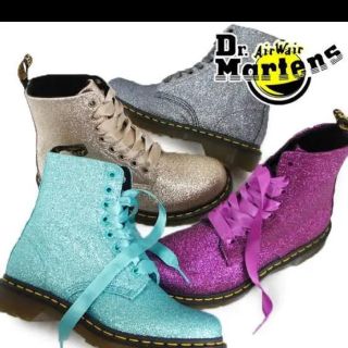 ドクターマーチン(Dr.Martens)の新品☆ドクターマーチン　Dr.Martensグリッターブーツ(ブーツ)