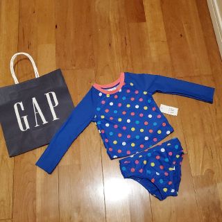 ベビーギャップ(babyGAP)の【新品】90 ラッシュガード&水着　セットアップ(水着)