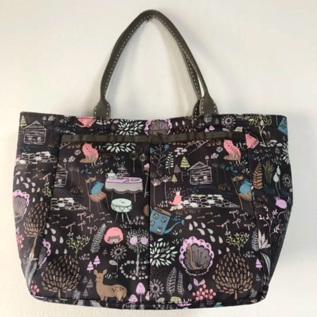 LeSportsac(レスポートサック)の暁星さま専用アニマルparty柄(๑˃̵ᴗ˂̵)✨‼️❤️レスポ❤️トート レディースのバッグ(トートバッグ)の商品写真