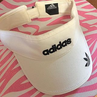 アディダス(adidas)のadidasサンバイザー(サンバイザー)