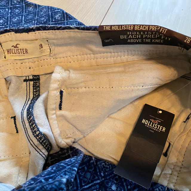 Hollister(ホリスター)の【新品タグ付き‼️】ホリスターショートパンツ メンズのパンツ(ショートパンツ)の商品写真