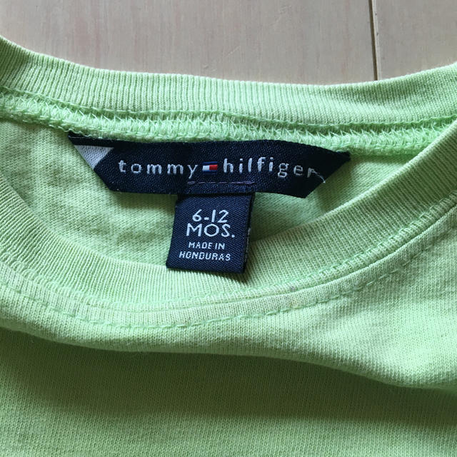 TOMMY HILFIGER(トミーヒルフィガー)のTOMMY HILFIGER Tシャツ キッズ/ベビー/マタニティのベビー服(~85cm)(Ｔシャツ)の商品写真