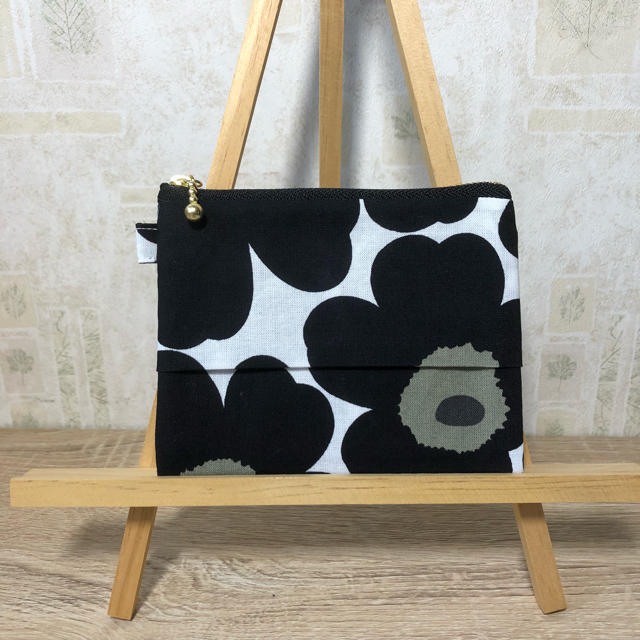 marimekko(マリメッコ)のハンドメイド☆マリメッコ  ティッシュケース付き ポーチ レディースのファッション小物(ポーチ)の商品写真