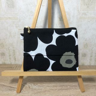 マリメッコ(marimekko)のハンドメイド☆マリメッコ  ティッシュケース付き ポーチ(ポーチ)