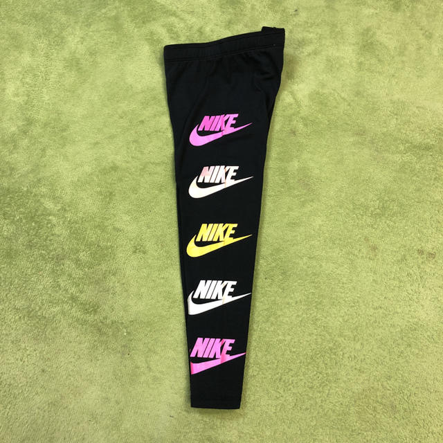 NIKE(ナイキ)のNIKE ナイキ レギンス ガールズ 115サイズ 新品未使用 キッズ/ベビー/マタニティのキッズ服女の子用(90cm~)(パンツ/スパッツ)の商品写真