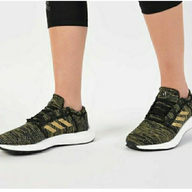 adidas(アディダス)の最値定価14300円!新品!アディダス ピュアブースト ゴー スニーカー 26 レディースの靴/シューズ(スニーカー)の商品写真