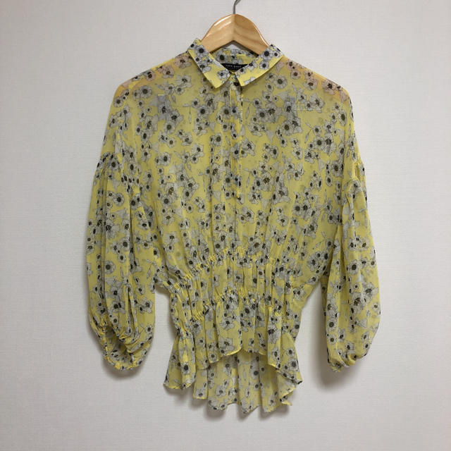 ZARA(ザラ)のZARA BASIC 花柄シフォンブラウス レディースのトップス(シャツ/ブラウス(長袖/七分))の商品写真