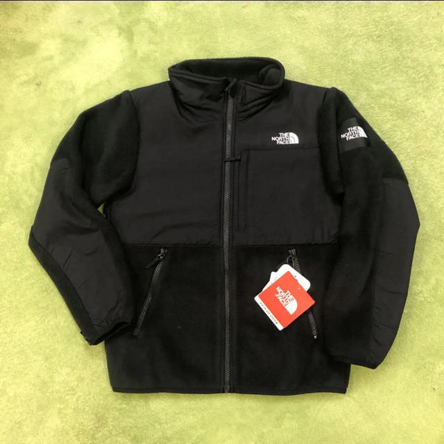 THE NORTH FACE(ザノースフェイス)のノースフェイス デナリフリースジャケット キッズ 150サイズ 新品未使用 キッズ/ベビー/マタニティのキッズ服男の子用(90cm~)(ジャケット/上着)の商品写真